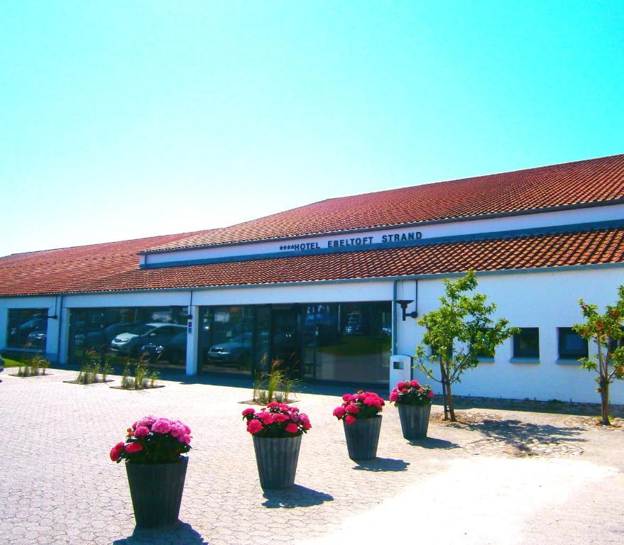 Langhoff & Juul Boutique Hotel Og Restaurant Ebeltoft Exterior foto
